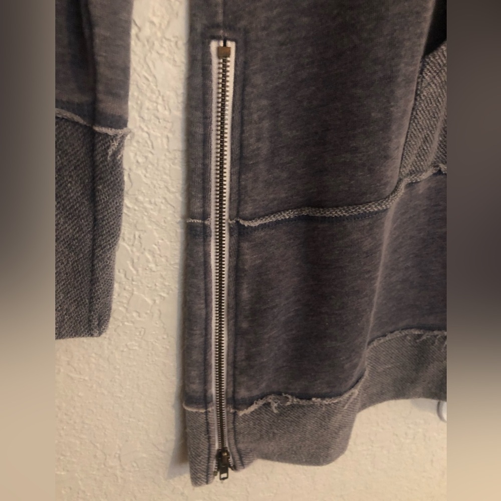 NWOT Evy’s Tree sample of the Isla in Charcoal- Med. - Picture 4 of 9